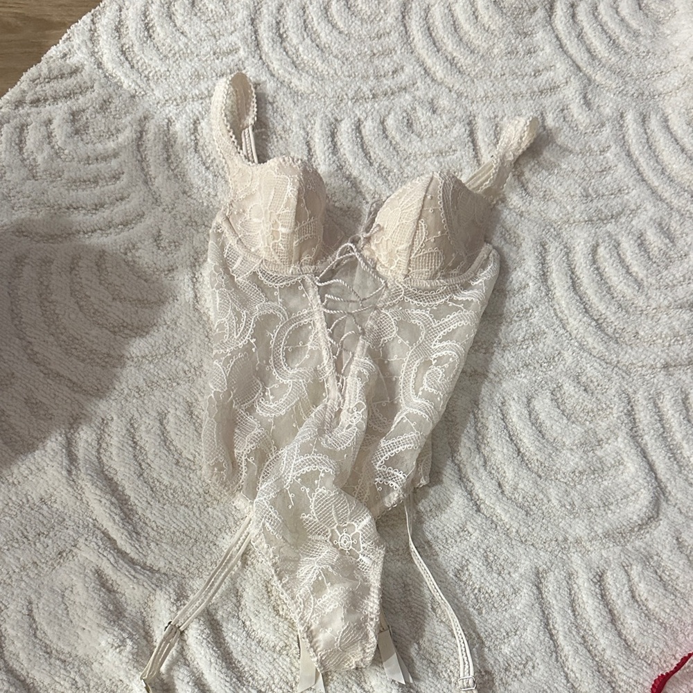 NWT Elegant Lace Thing Bodysuit in Cream